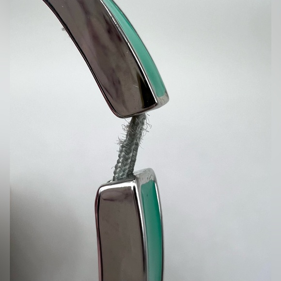 lia sophia “Florid” Med stretch bangle bracelet, Navy Blue & green resin - Picture 6 of 9